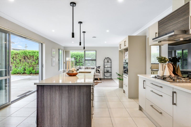 12 Castleton Way, Flagstaff, Hamilton - Carousel 2