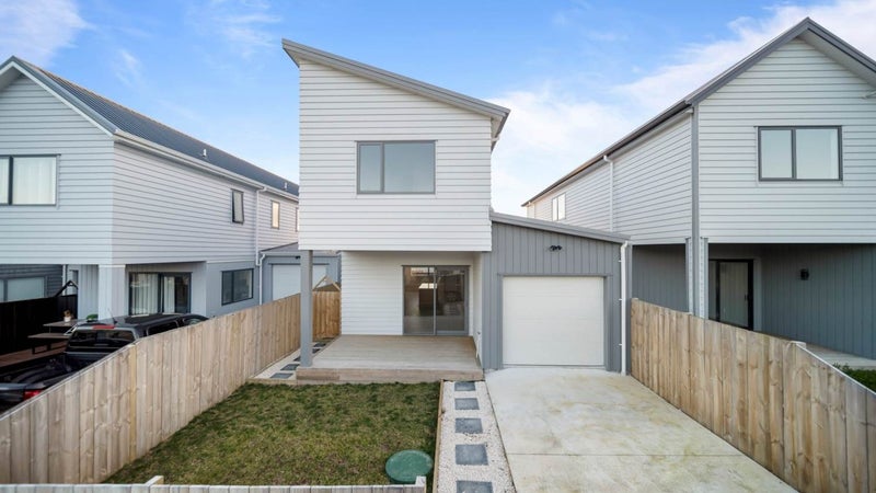 11 Farranfore Road, Opaheke, Papakura - Carousel 1