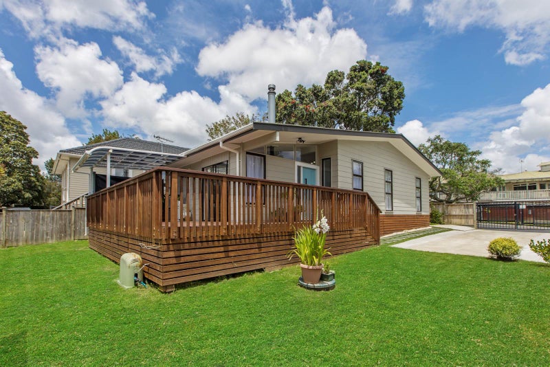 73 Bayview Road, Bayview, Auckland - Carousel 1