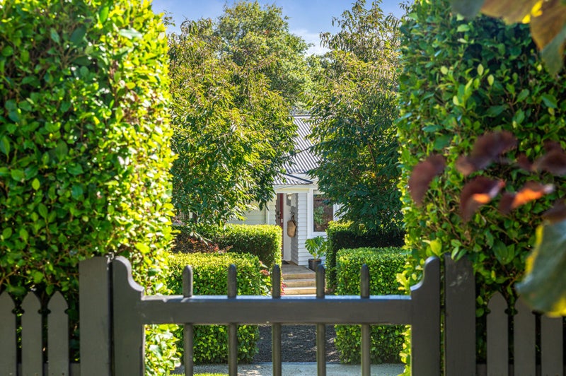 30 Saint Leonards Road, Devonport, Auckland - Carousel 1