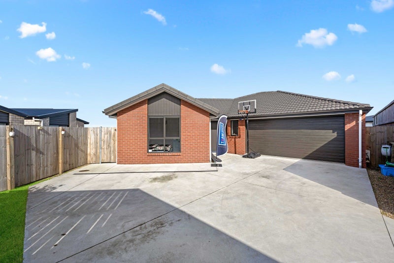 48 Pragma Rise, Rototuna North, Hamilton - Carousel 1