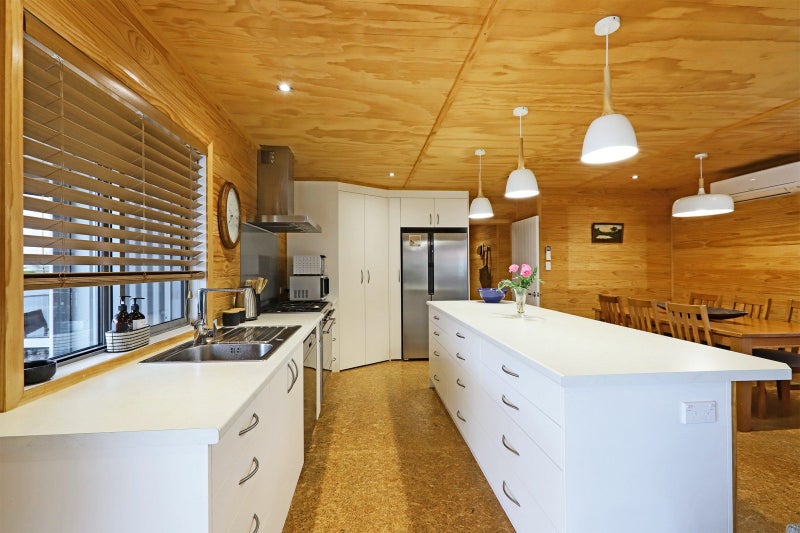 4 John Ross Place, Kairakau, Elsthorpe - Carousel 2