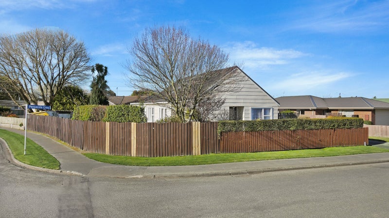 36 Pensacola Crescent, Broomfield, Christchurch - Carousel 14