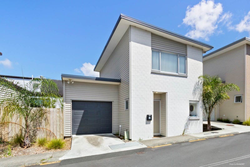 34D Arawa Street, New Lynn, Auckland - Carousel 1