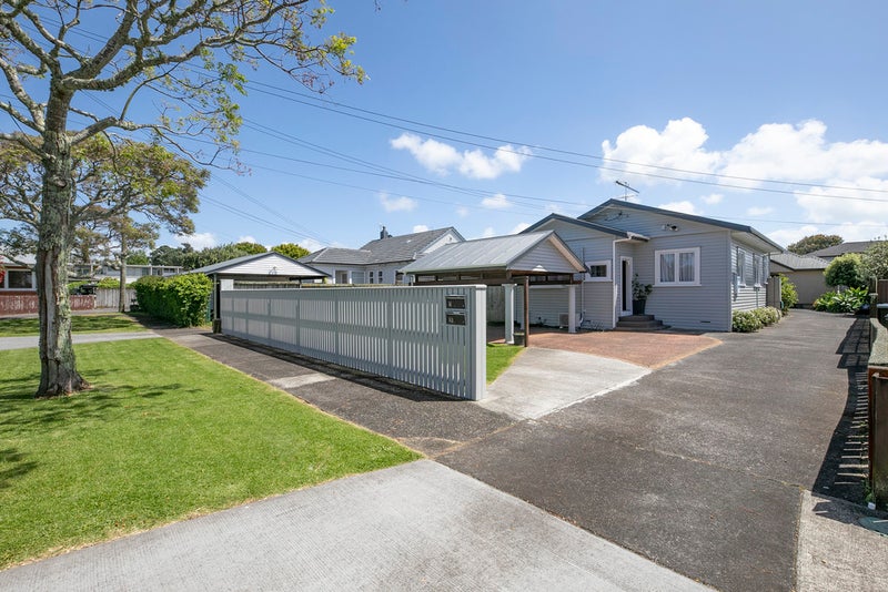 14 Wallath Road, Onehunga, Auckland - Carousel 1