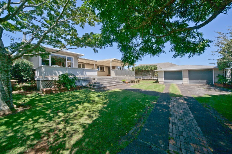 1B Herd Road, Hillsborough, Auckland - Carousel 2