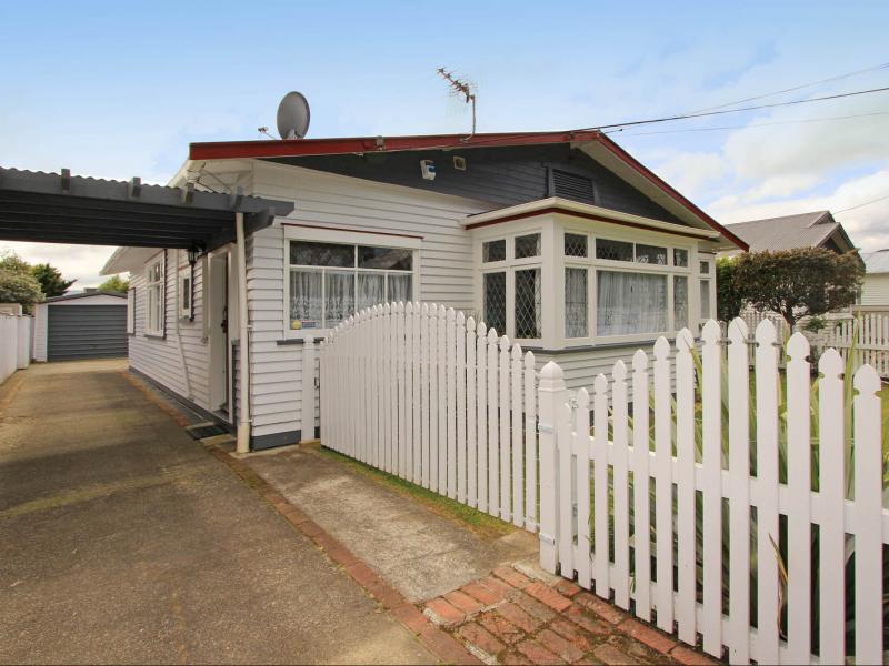 41 Wilford Street, Woburn, Lower Hutt - Carousel 1