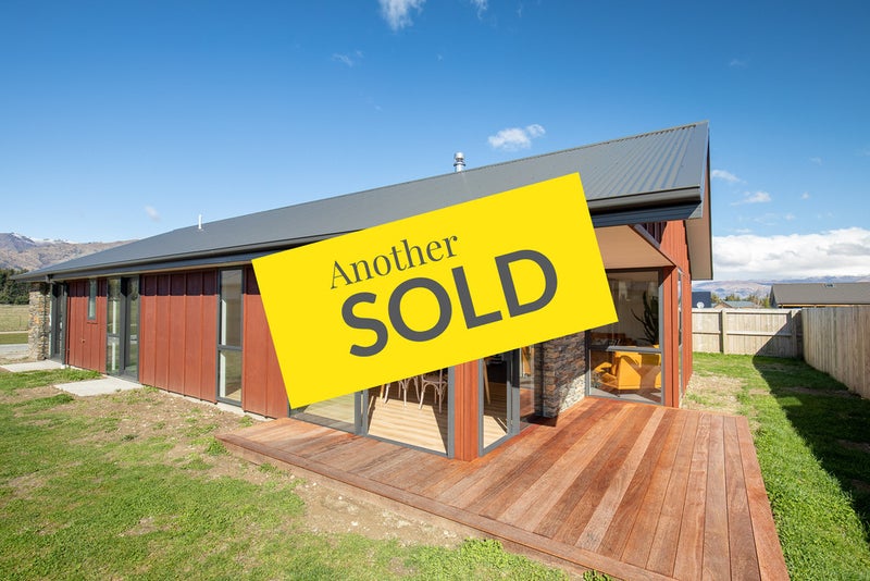 10 Swan Street, Wanaka - Carousel 1
