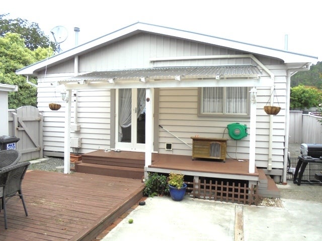 4/4 Korau Grove, Stokes Valley, Lower Hutt - Carousel 20