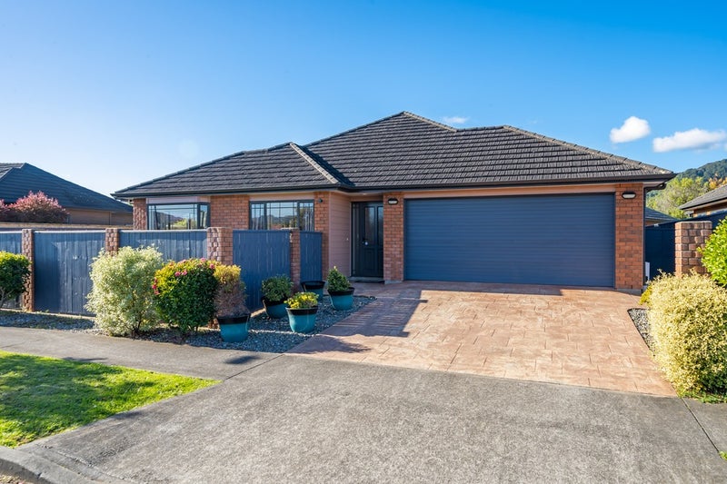 25 Moana Grove, Waiwhetu, Lower Hutt - Carousel 1