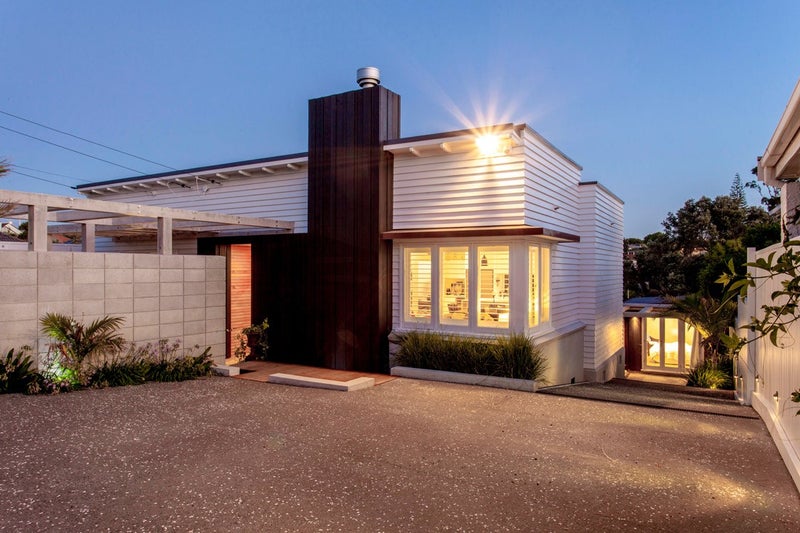20 Westmere Crescent, Westmere, Auckland - Carousel 1
