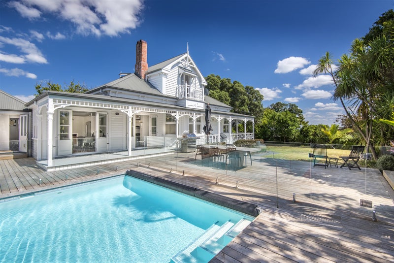 52 Stanley Point Road, Stanley Point, Auckland - Carousel 2