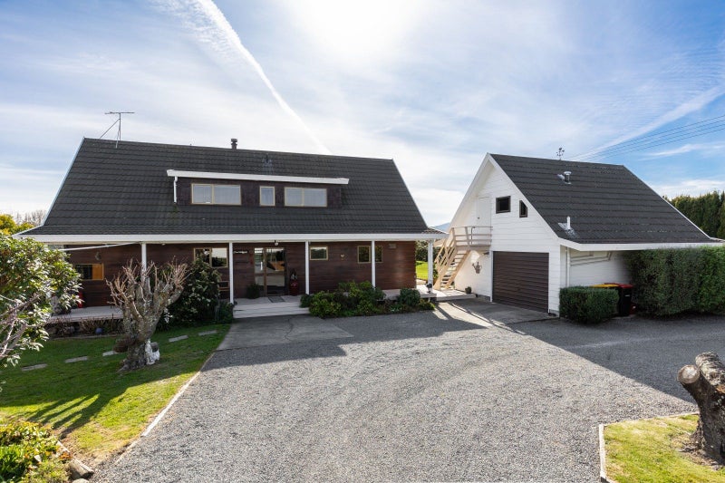 15 Brook Street North, Renwick - Carousel 32