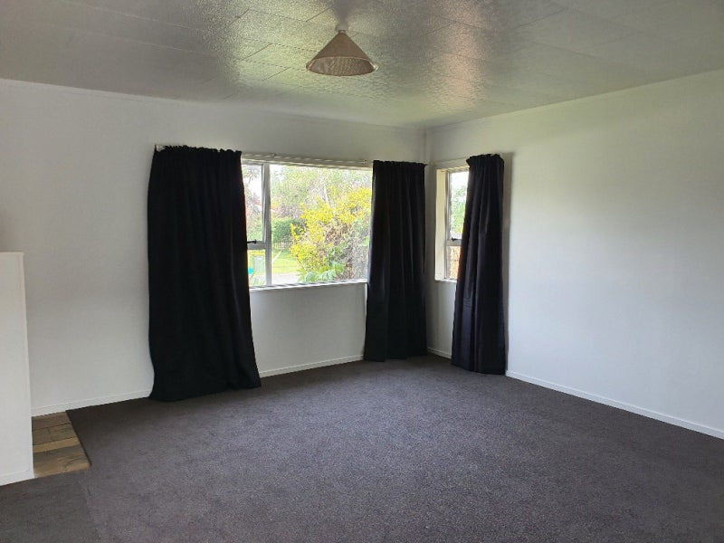 14 Garland Drive, St Andrews, Hamilton - Carousel 2