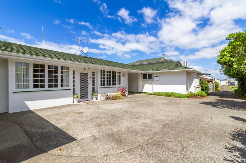 2/10A Meeanee Quay, Westshore, Napier - Carousel 2