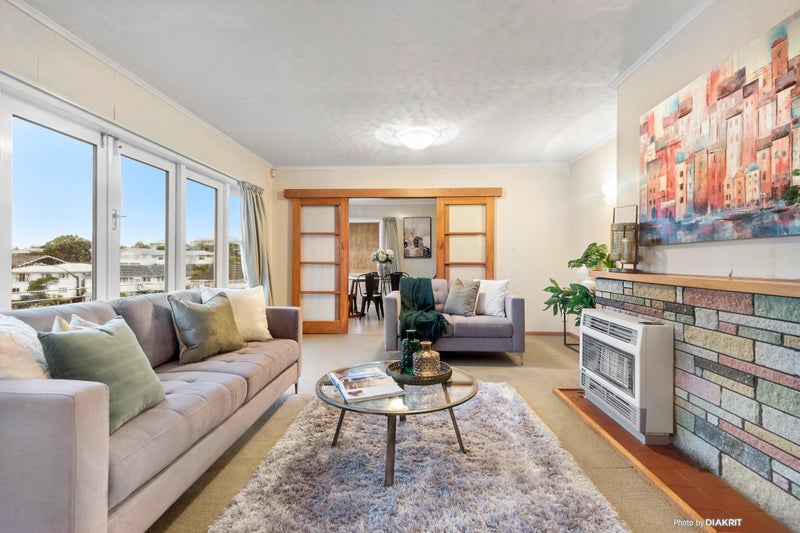 75 Kenmore Street, Newlands, Wellington - Carousel 2