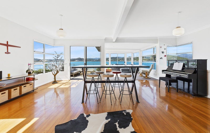 273 Queens Drive, Lyall Bay, Wellington - Carousel 2