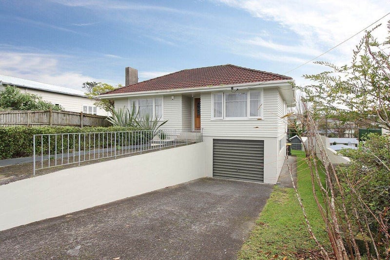 24 Sabulite Road, Kelston, Auckland - Carousel 1