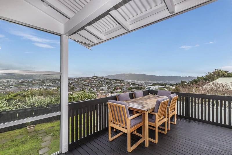 172 Conclusion Street, Ascot Park, Porirua - Carousel 2