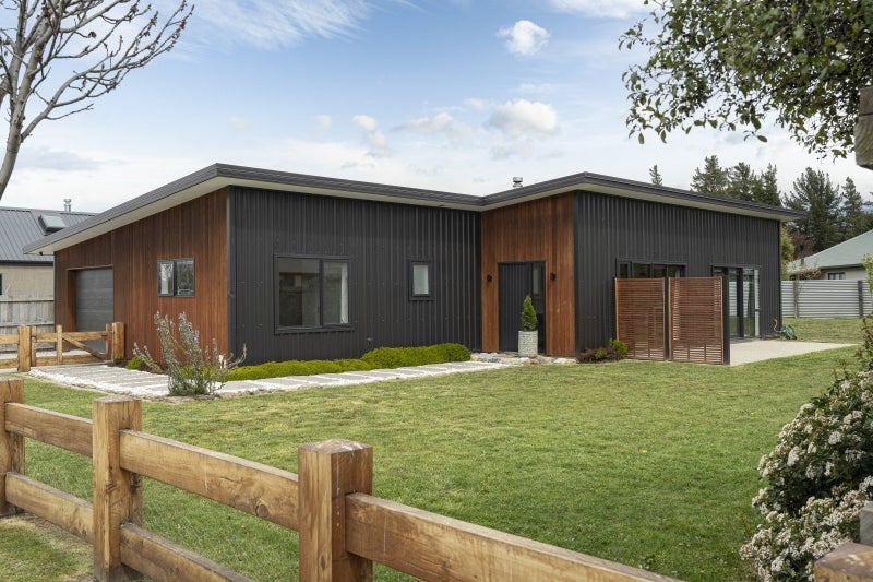 18 Little Maude Drive, Wanaka - Carousel 1