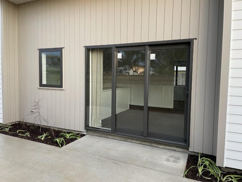 8 Worcester Street, West End, Palmerston North - Carousel 12