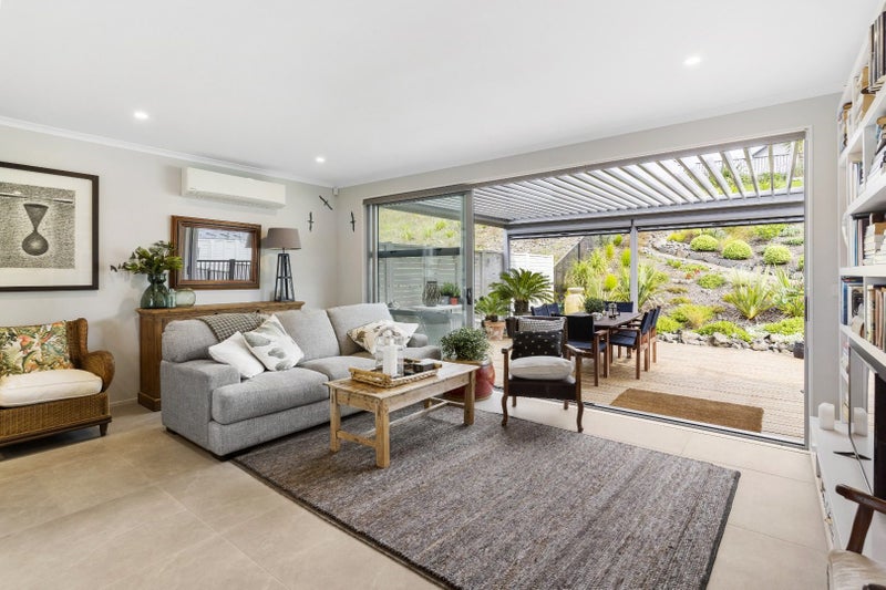 39 Barbarich Drive, Stonefields, Auckland - Carousel 2