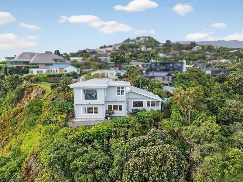 3 Church Lane, Point Howard, Lower Hutt - Carousel 36