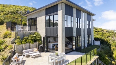 42 Grumman Lane, Newlands, Wellington - Carousel 1