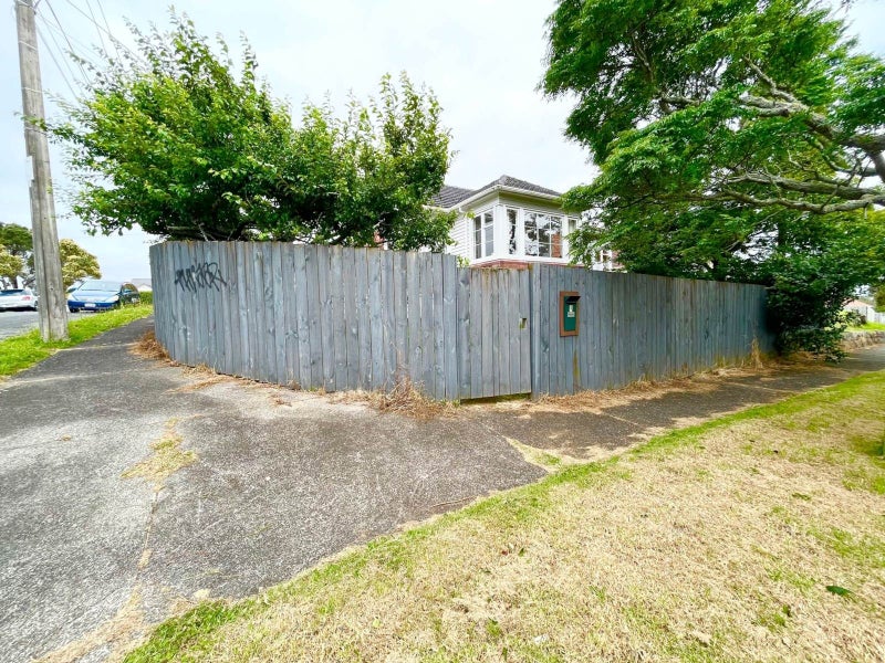9 Moata Road, One Tree Hill, Auckland - Carousel 1