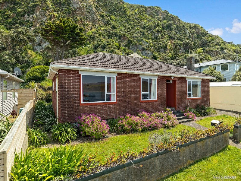 63 Breaker Bay Road, Breaker Bay, Wellington - Carousel 1
