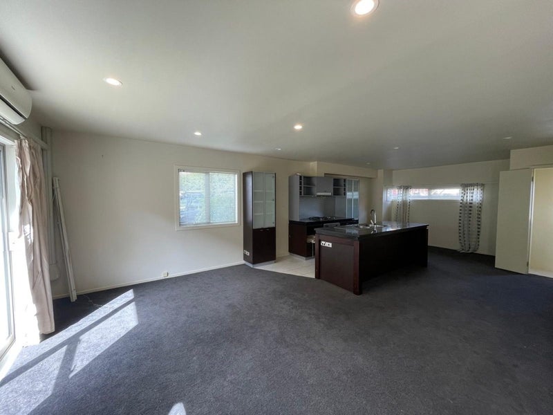 57/21 Hunters Park Drive, Three Kings, Auckland - Carousel 2