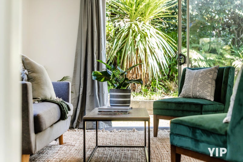 16B Glen Alton Avenue, Paparangi, Wellington - Carousel 2