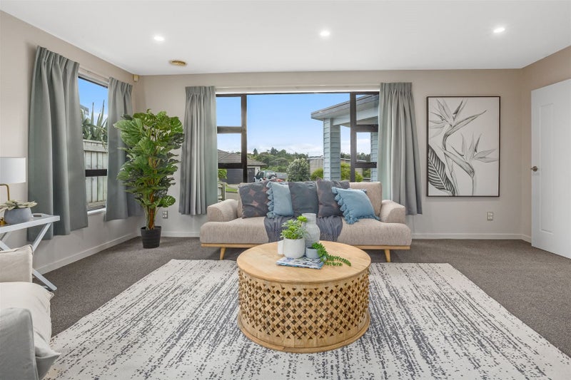 22 Dusky Crescent, Aotea, Porirua - Carousel 22