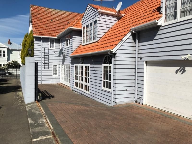 45 Hobson Street, Thorndon, Wellington - Carousel 1