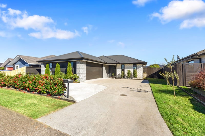 74 Te Ranga Memorial Drive, Pyes Pa, Tauranga - Carousel 1
