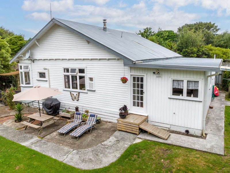 10 Edwin Street, Belmont, Lower Hutt - Carousel 1