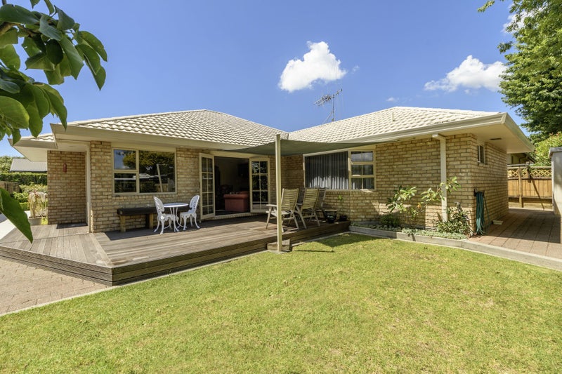 8 Doneraille Place, Bethlehem, Tauranga - Carousel 2