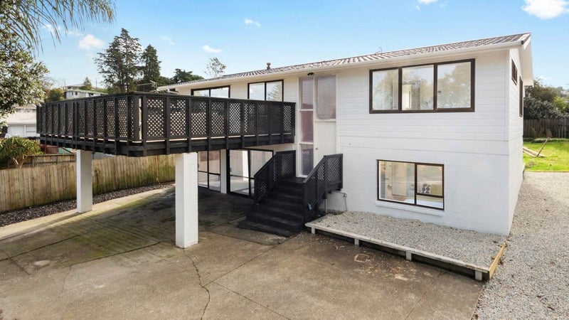 53 Zita Maria Drive, Massey, Auckland - Carousel 1