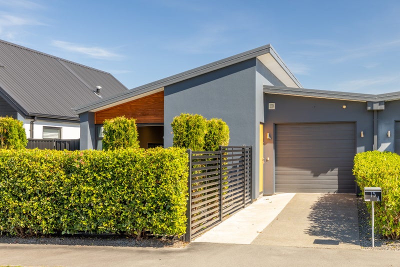 15A Te Whenu Crescent, Marshland, Christchurch - Carousel 1