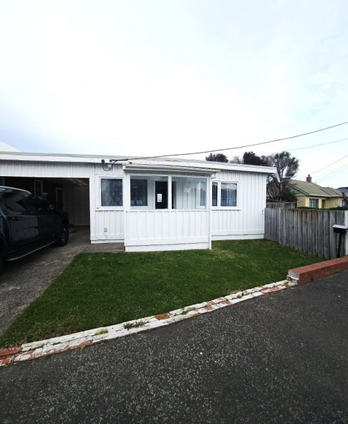 9 The Quadrant, Miramar, Wellington - Carousel 11