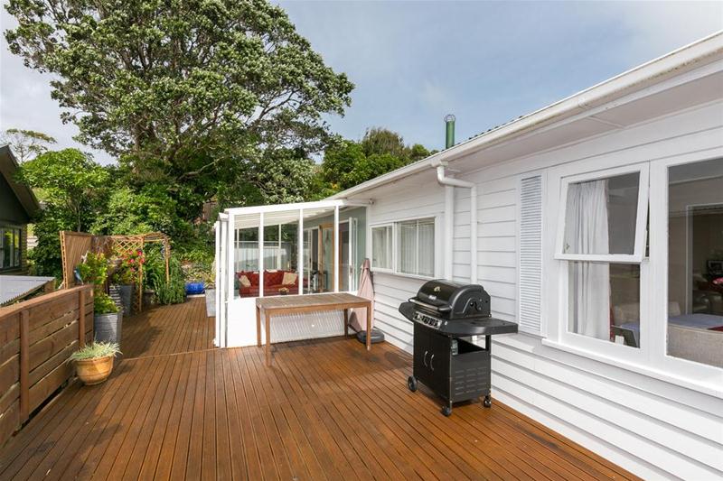 3 Westleigh Way, Newlands, Wellington - Carousel 2
