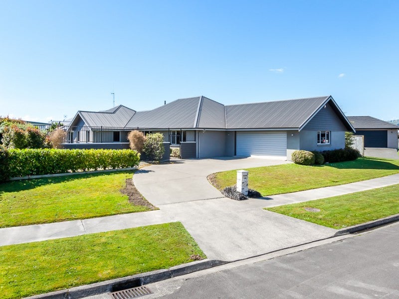 11 Rodeo Drive, Kelvin Grove, Palmerston North - Carousel 1