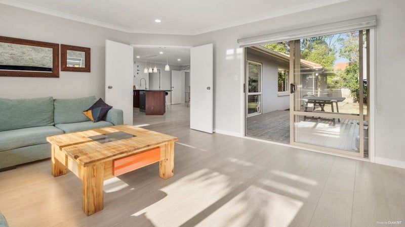 30 Serene Place, Gulf Harbour, Whangaparaoa - Carousel 1