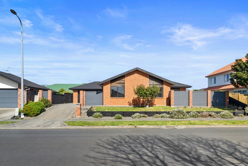 62 Regent Drive, Paraparaumu Beach, Paraparaumu - Carousel 1