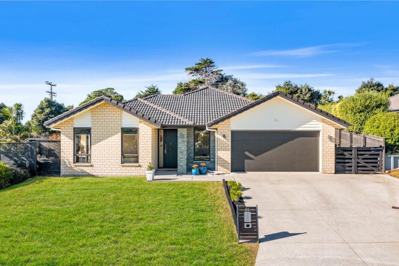 55 Liberty Crescent, Beachlands, Auckland - Carousel 1