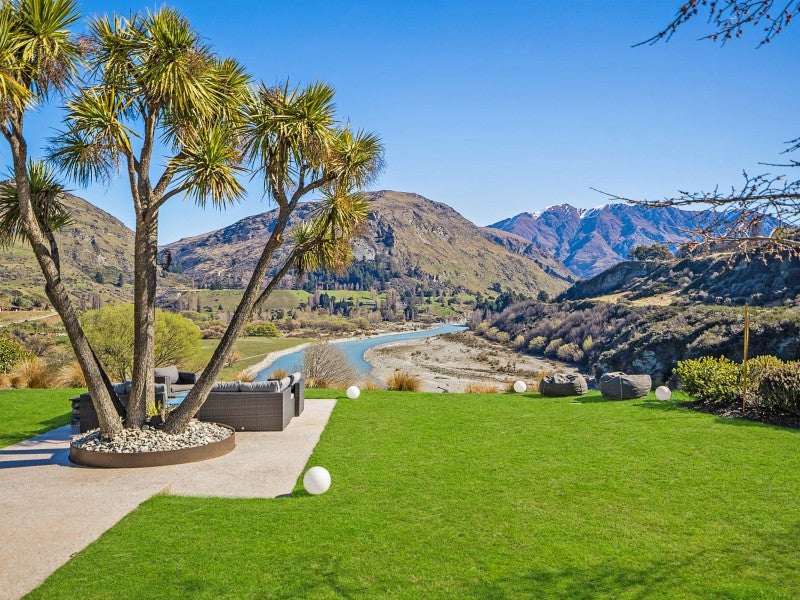 310 Tucker Beach Road, Queenstown Hill, Queenstown - Carousel 2