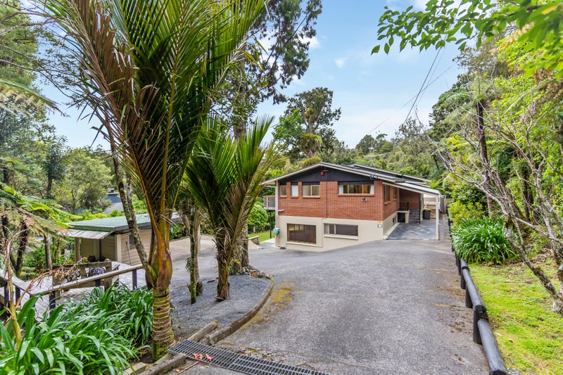 713 Scenic Drive, Henderson Valley, Auckland - Carousel 2