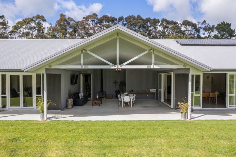 245 Wharawhara Road, Katikati - Carousel 2