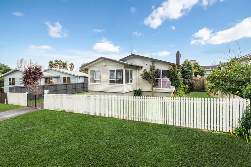 27 Park Estate Road, Rosehill, Papakura - Carousel 2