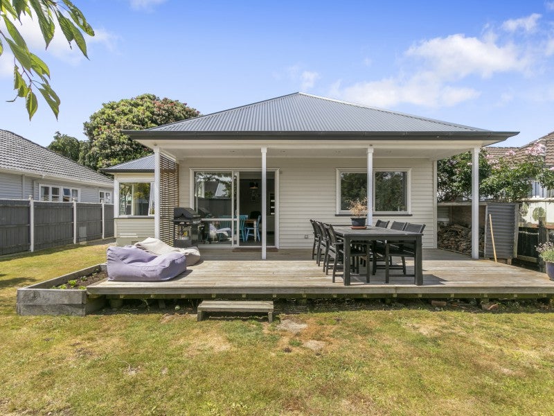865 High Street, Boulcott, Lower Hutt - Carousel 1